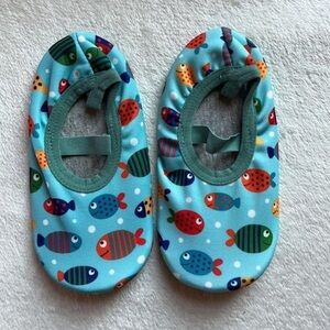 Fashionable Footwear: Fun Animal Prints for Girls & Boys with‎ Non-Slip Soles 4T